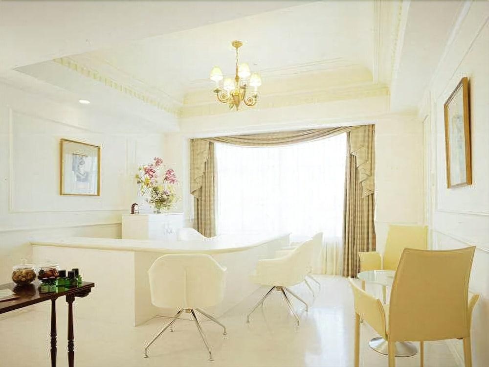 Hotel The Manhattan Chiba Exterior photo