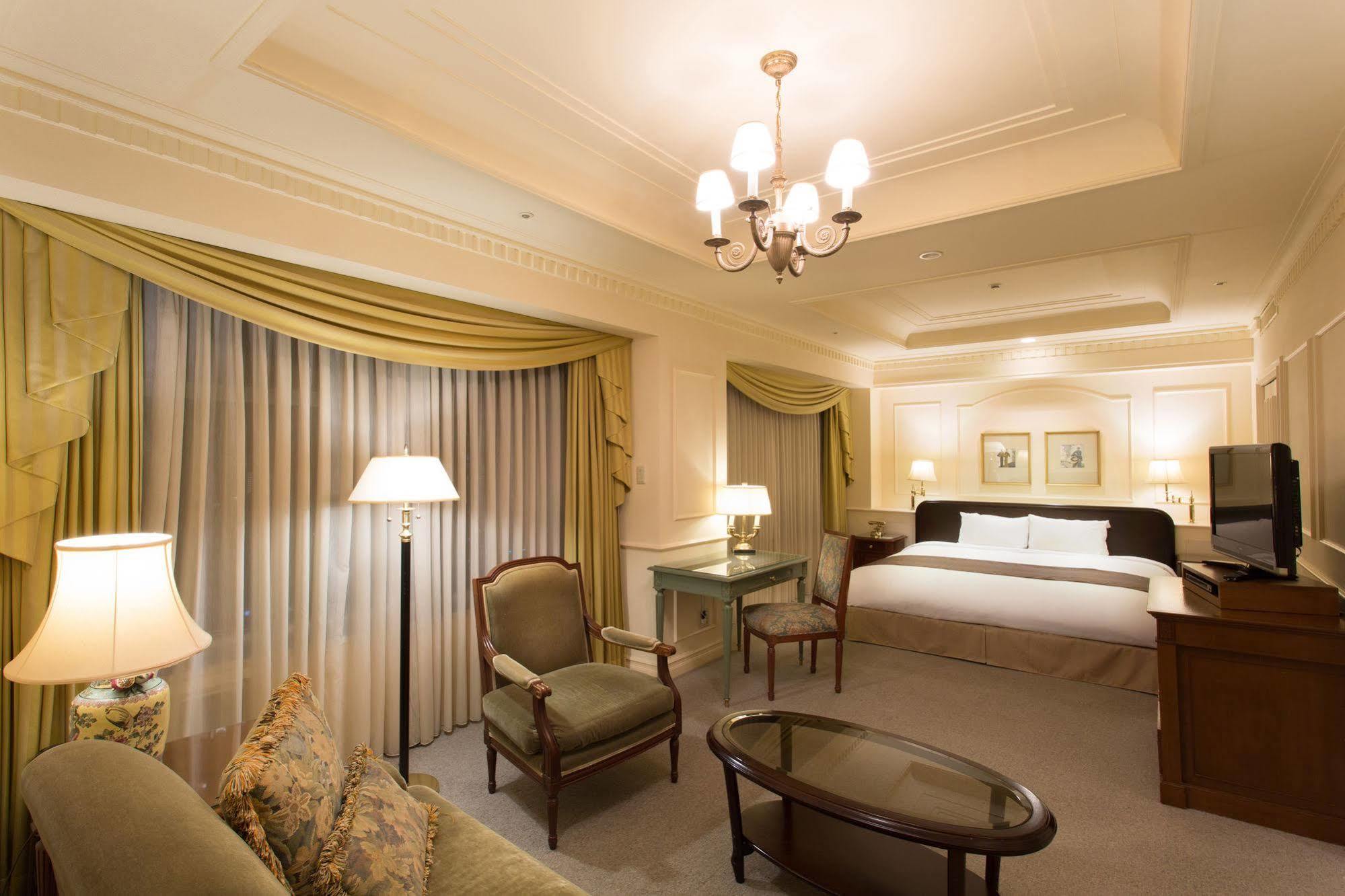 Hotel The Manhattan Chiba Exterior photo