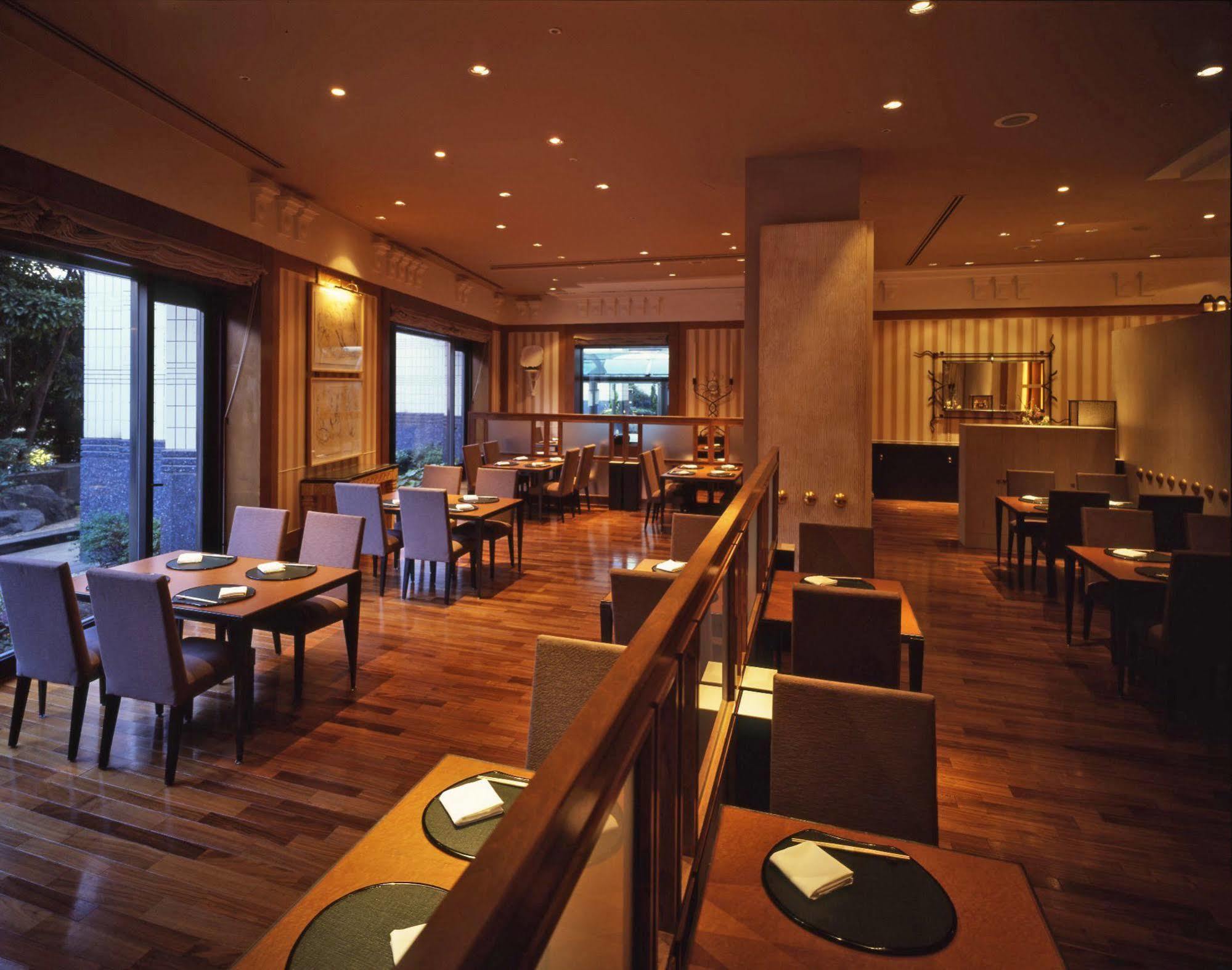 Hotel The Manhattan Chiba Exterior photo